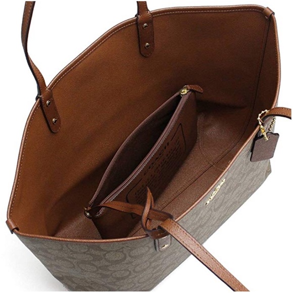 ❌SOLD❌ NWT COACH Signature Reversible Tote Khaki - Picture 6 of 8